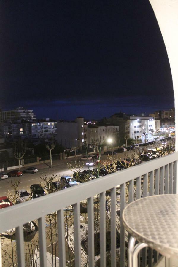 Absolute Apartment Empuriabrava Exterior photo