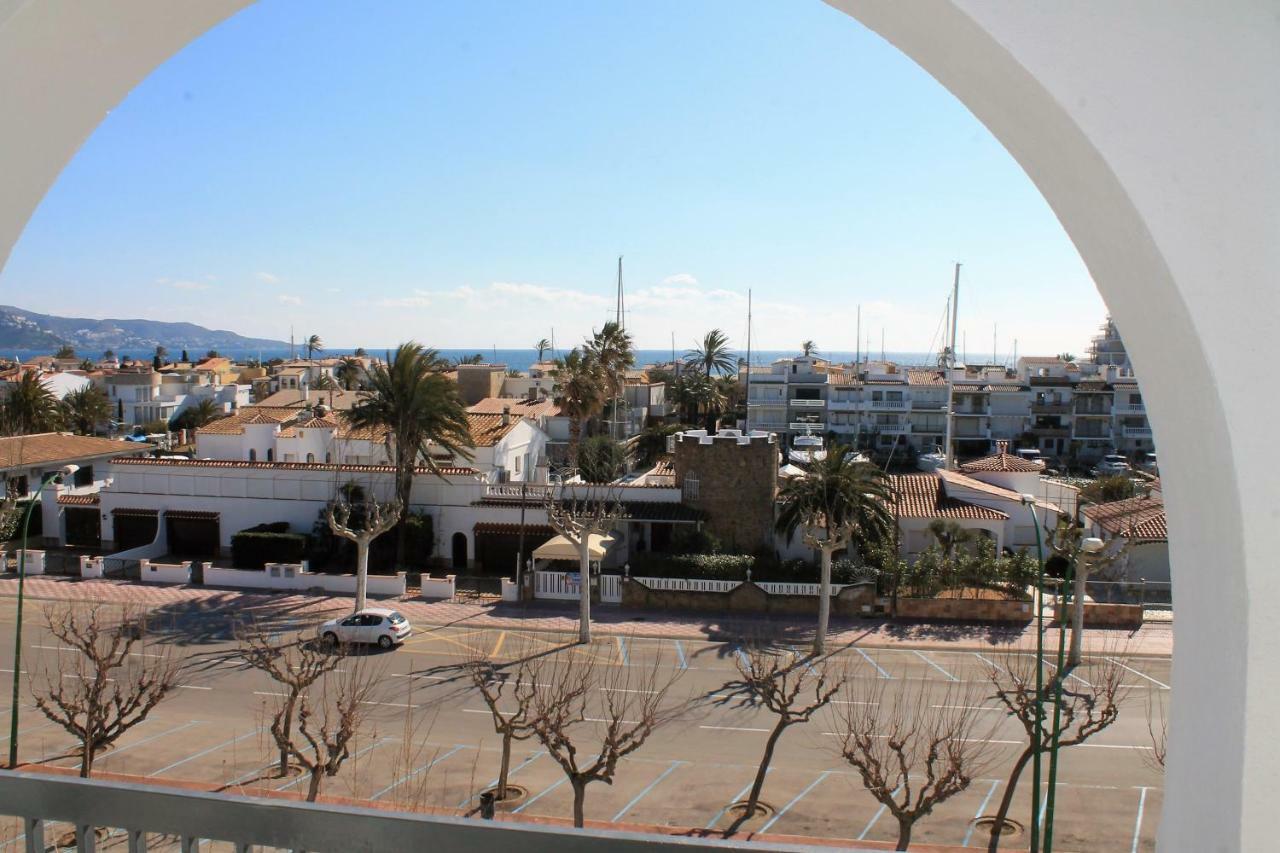 Absolute Apartment Empuriabrava Exterior photo